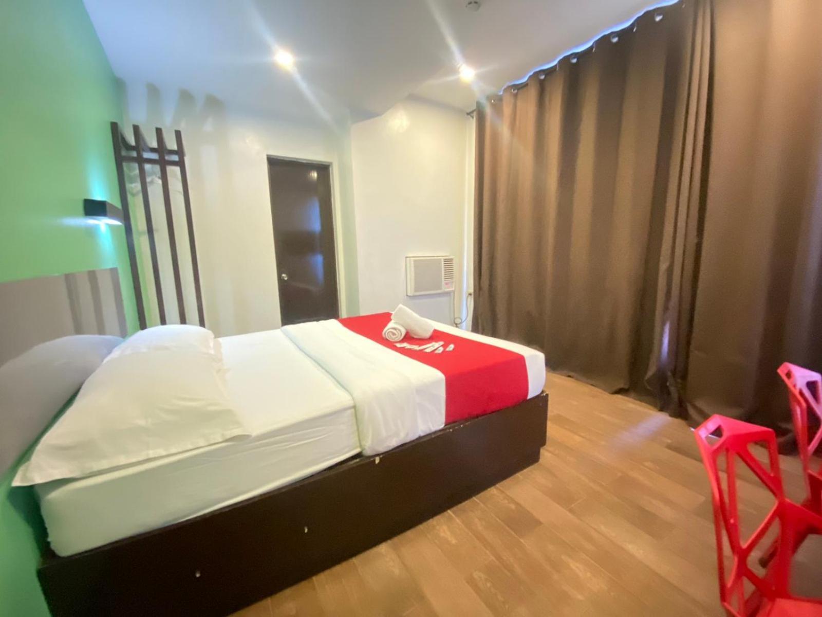 Mc Hotel Novaliches Caloocan Екстер'єр фото