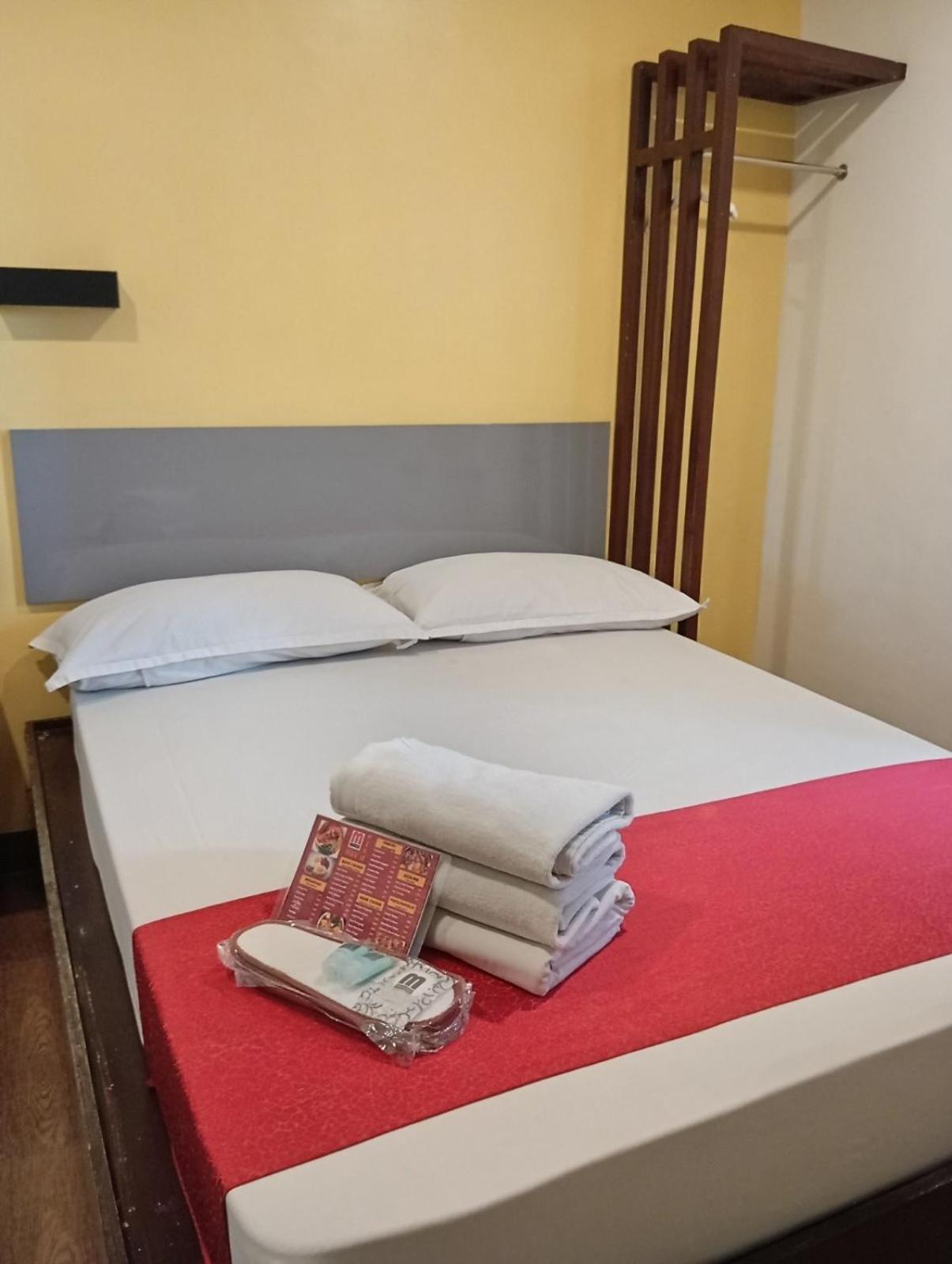 Mc Hotel Novaliches Caloocan Екстер'єр фото