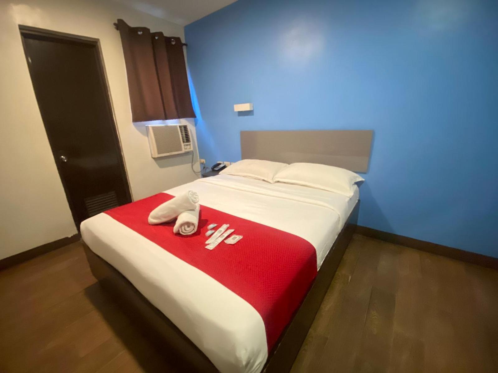 Mc Hotel Novaliches Caloocan Екстер'єр фото